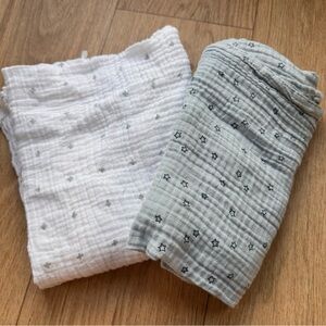 100% Cotton Set of Two Muslin Swaddle Blankets